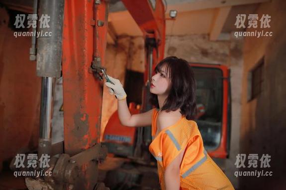 玉汇 kokuhui 玉汇 kokuhui阳光下的写真集:天台猫猫和黑犬机器人女友居然成了开心果,快来分享这波欢乐!